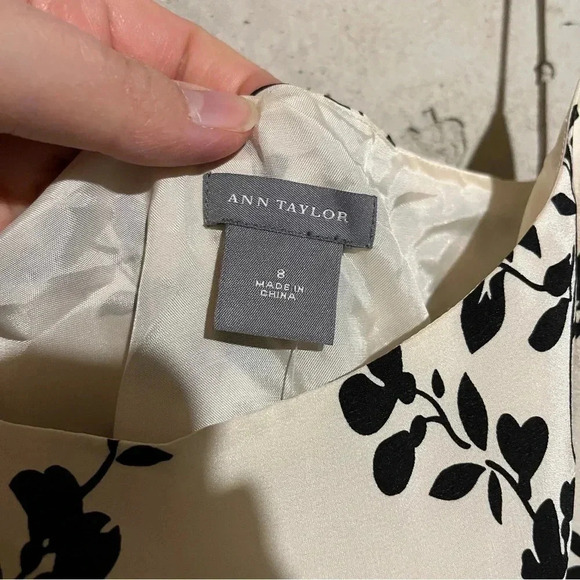 Ann Taylor Silk Dress Black & Cream Floral Print NWT Size 8 Lined - Picture 6 of 11